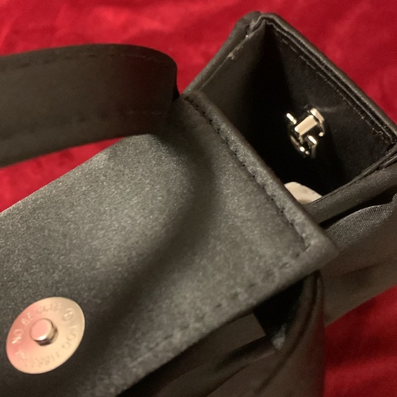 Black Small Evening Party Box Purse with Large Bow Detail and Hand Strap - Picture 6 of 7